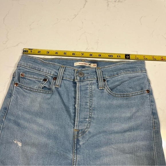 Levi’s Wedgie Skinny Distressed Light Wash Jeans 28 - Picture 12 of 15